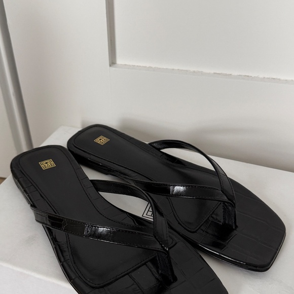 TOTEME Leather flip flops - Picture 3 of 5
